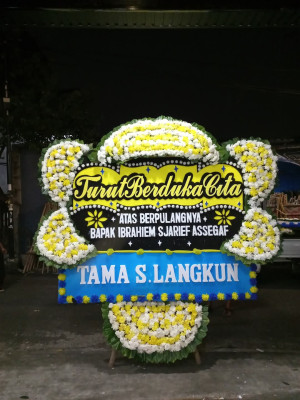 Papan Bunga Duka di Wegee Bino