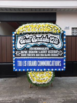 Papan Bunga Duka di Wegee Bino